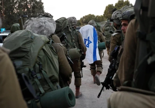 Szokujące sceny w Libanie. Izraelski żołnierz zbeszcześcił figurę Chrystusa