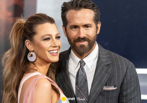 Ryan Reynolds komentuje spór żony z Justinem Baldonim. 
