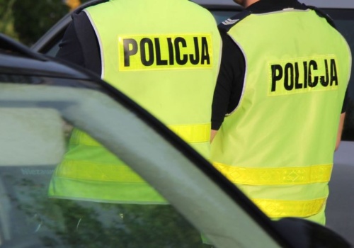 Zajrzał do kieszeni i zabrał gotówkę. Wpadł przez monitoring