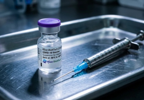 Kanada: Tajne dokumenty ujawniają setki zgonów wkrótce po szczepieniu przeciwko koronawirusowi!