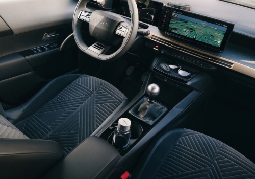 Najtańsza nowa Lancia bez elektryfikacji. Ypsilon Turbo 100 z manualem