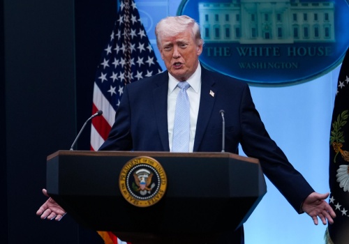 Trump na dnie! Notowania prezydenta USA lecą na łeb, na szyję