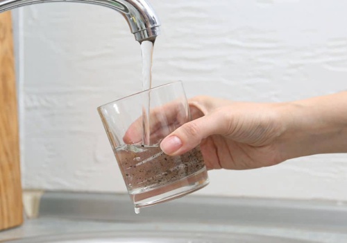 Sanepid ostrzega: skażona woda w 12 miejscowościach w warmińsko-mazurskim