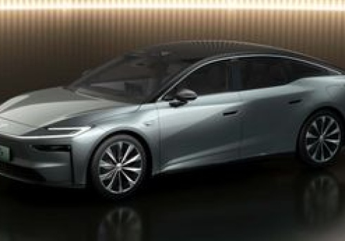 Elektryczna Toyota z silnikiem Huawei podbija Chiny. Z taką ceną to zrozumiałe