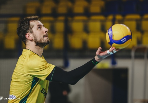 Siatkarska GieKSa wygrywa pierwszy mecz z KKS Mickiewicz Kluczbork. Walka o powrót do PlusLigi