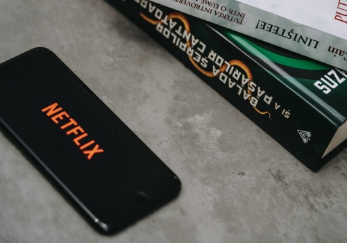 Netflix wprowadza pionowe wideo na smartfonach i szykuje własną odpowiedź na TikToka