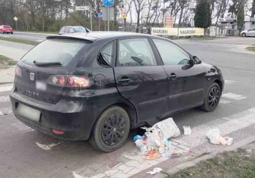 Żagań. Woził nielegalnie ludzi. Zaczął uciekać z funkcjonariuszami w środku