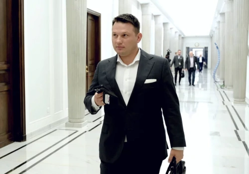 Haker wykradł dane partii Mentzena. Nie po raz pierwszy. „Zawiódł czynnik ludzki”