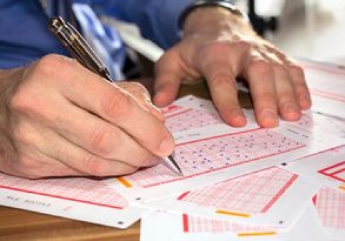 Matematyk analizował wygrane w Lotto i Eurojackpot. Mówi, w co grać