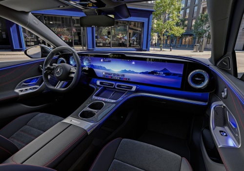 Mercedes pokazał nowy model. Hyperscreen naprawdę jest hiper