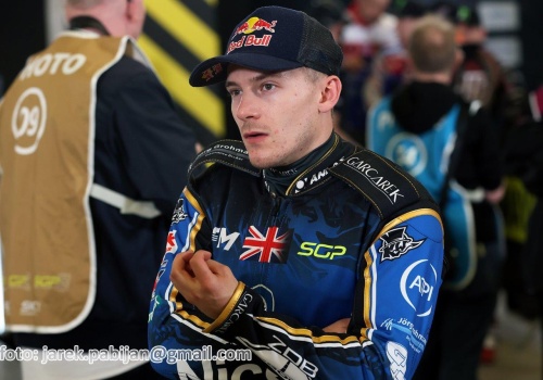 Żużel. Lambert zasypany wulgarnymi wiadomościami! Życzą mu… połamania kości!