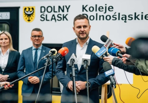 Koleje Dolnośląskie z najlepszym wynikiem w historii i wielkimi inwestycjami w tle