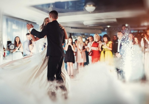 To miał być bajeczny ślub. Panna młoda obudziła się w karetce