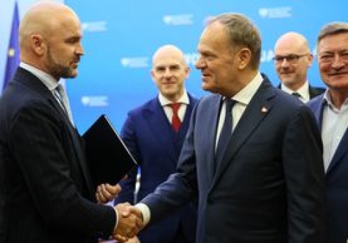 Rząd przystał na propozycję Brzoski. Ważna zmiana ws. 800 plus