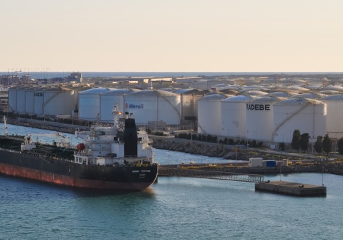 Dawny sojusznik Rosji wraca i daje zarobić Moskwie miliardy