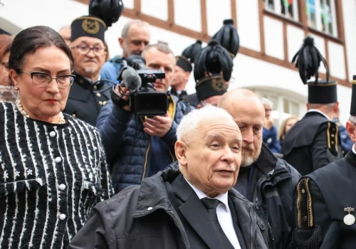 Kaczyński pojawił się na głośnej wystawie. W sieci zawrzało
