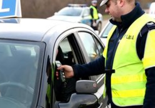 Po łuku na ręcznym. Egzaminator od razu wezwał policję