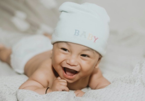 Sztuczna inteligencja wybrała idealne imię dla chłopca na 2026 rok. Trochę bajkowe, a jednak z klasą