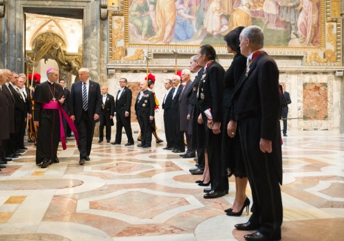 Spór Leona XIV z Trumpem ma kolosalne znaczenie dla wszystkich chrześcijan