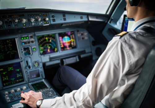 Zarobki pilotów Lufthansy: Kwoty robią wrażenie. Dlaczego zatem strajkują?