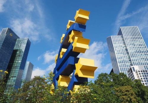 Strefa euro tańczy na linie: Europejski Bank Centralny w kwietniu zdecyduje. Stopy w górę?