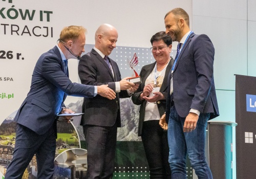 Uniwersytet Gdański łapie wiatr w… „Skrzydła IT”, które otrzymał od Ministra Cyfryzacji