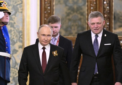 Fico chce lecieć do Moskwy przez Polskę. 