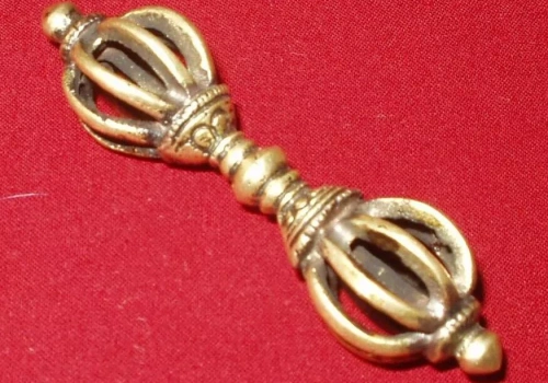 Ta broń pojawia się w każdej mitologii. Przypadek czy coś więcej?