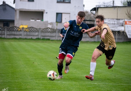 A klasa: Cztery do zera, outsider pokonuje lidera