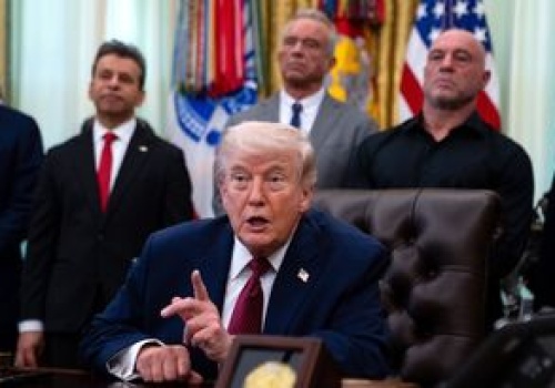 Donald Trump zapowiada negocjacje z Iranem i ostrzega przed konsekwencjami