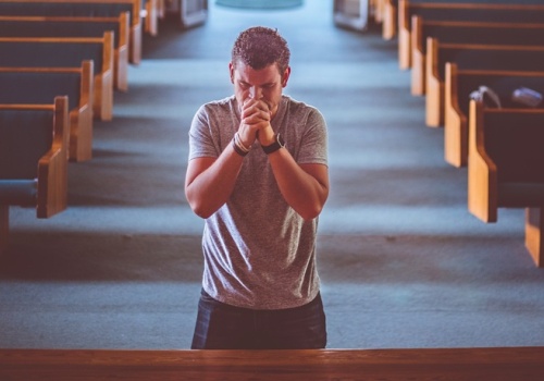 USA: sondaże potwierdzają, że młodzi mężczyźni stają się coraz bardziej religijni