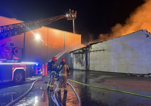 Pożar hali pod Warszawą