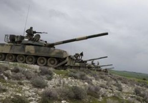 Dziesiątki czołgów T-80. Już wiedzą, co z nimi zrobią