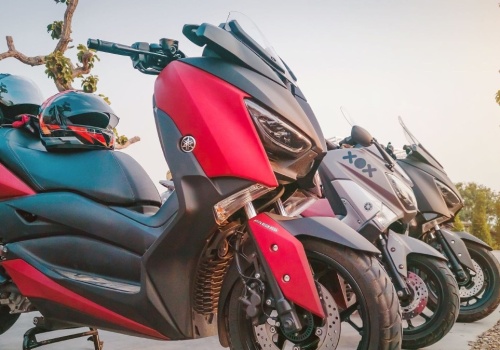 Wsiadasz na skuter bez kasku? Mandat to najmniejszy problem