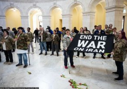 Protest przeciw wojnie na Kapitolu. Policja zatrzymała 66 osób