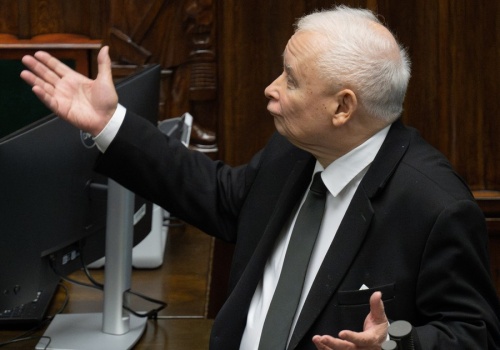 Kaczyński jest w pułapce. Nie ma dobrych kart w rozgrywce w PiS