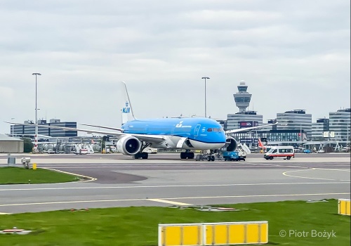 Amsterdam: Marzec minimalnie lepszy niż przed rokiem, Q1 już słabsze