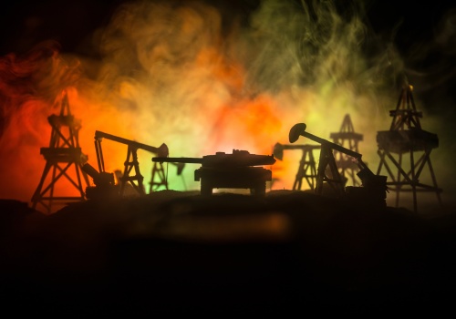 „Dziwna wojna” w Zatoce Perskiej. Obie strony powstrzymują się od naprawdę bolesnych ciosów. Na razie