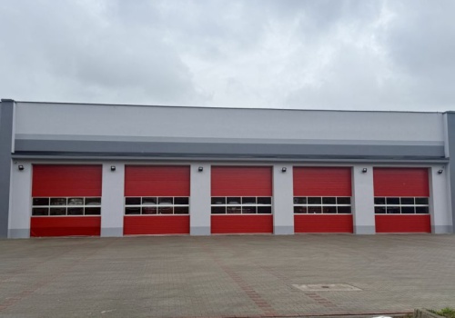 Otwarcie nowych garaży w komendzie PSP w Wieluniu za miesiąc