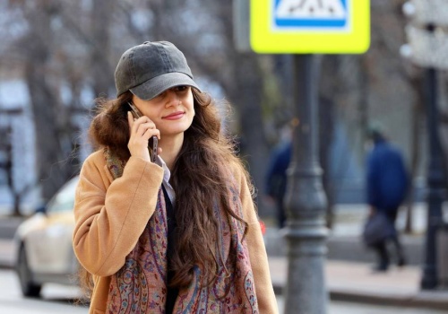 Nosisz czapkę każdego dnia? Psychologia ujawnia, co to o tobie mówi