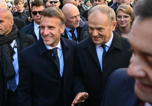 Taką wiadomość Tusk otrzymał w nocy od Macrona. 