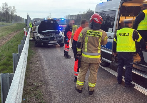 Pijany kierowca roztrzaskał się o barierki na S-1 w Gilowicach