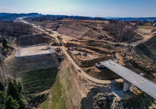 Inżynieryjny majstersztyk na Podkarpaciu. Imponujący zbiornik retencyjny przy trasie S19