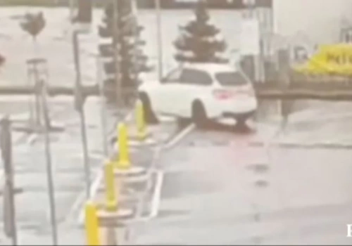 Driftowanie przy galerii zakończyło się utratą prawa jazdy