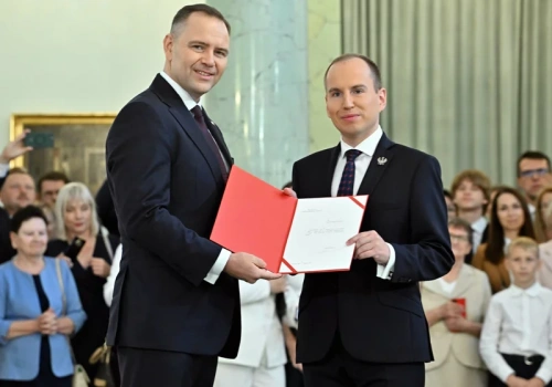 Współpracownik Nawrockiego pod lupą śledczych. Andruszkiewicz mówi o „represjach”