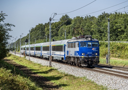 Rekordowy tunel kolejowy i poważny problem. W środku groźna substancja