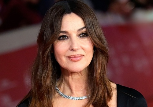 Makijaż w stylu Moniki Bellucci - jak uzyskać włoski glamour w 15 minut