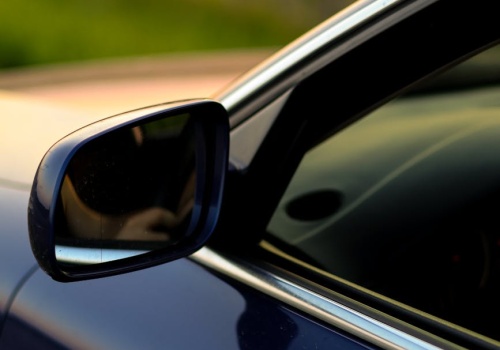 Czy naprawa szyby samochodowej wpływa na jej trwałość i bezpieczeństwo jazdy?