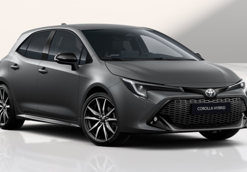 Toyota Corolla 2026 ma nowe, niższe ceny, bo Skoda Octavia depcze jej po piętach