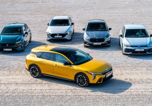 Jak nowa Kia K4 wypada na tle rywali? Porównujemy 5 benzynowych kompaktów